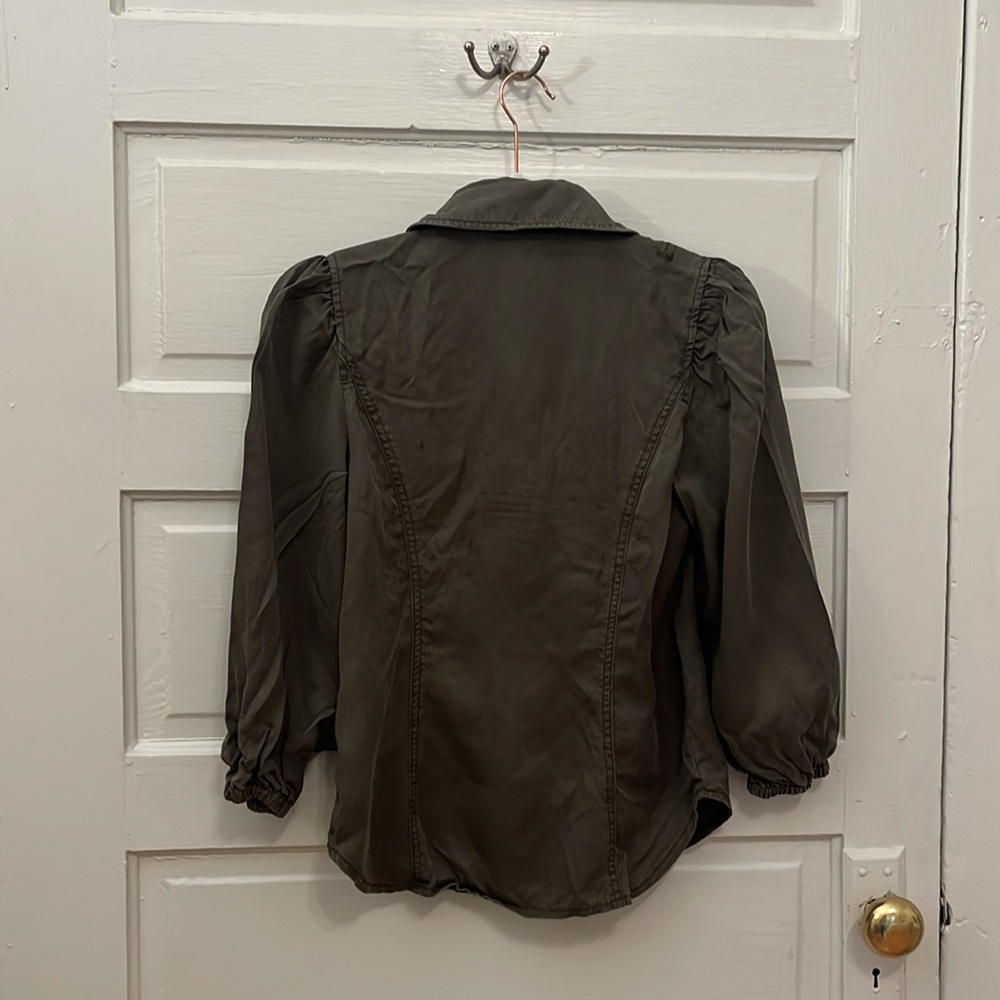 White House Black Market Green button-up - Picture 3 of 3